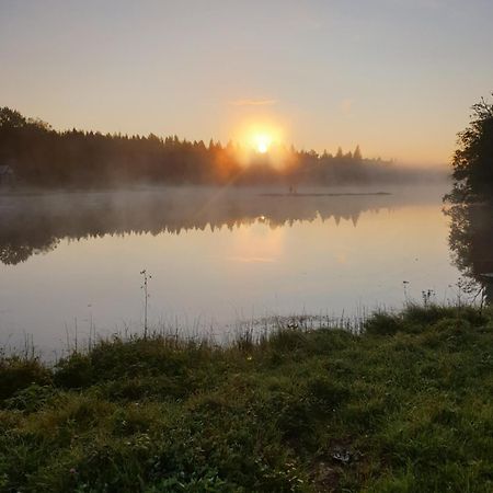 Tyforsgarden Apartment Mjolnartorpet Екстериор снимка